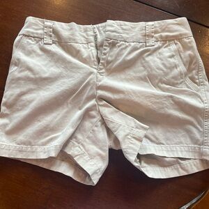 Tommy Hilfiger shorts size 8 good condition from 2000’s